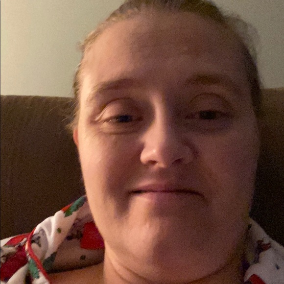Meet your Posher, Angie - Picture 1 of 1